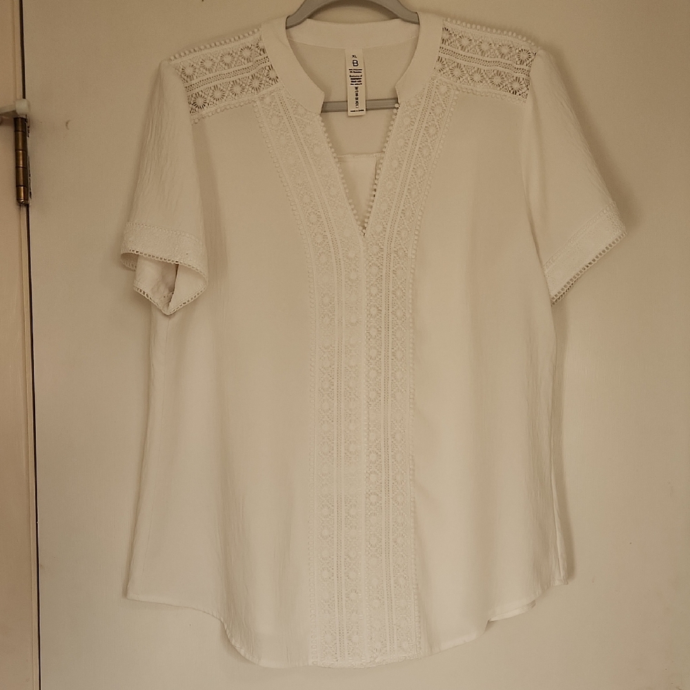 Chic Ivory Lace Accent Blouse